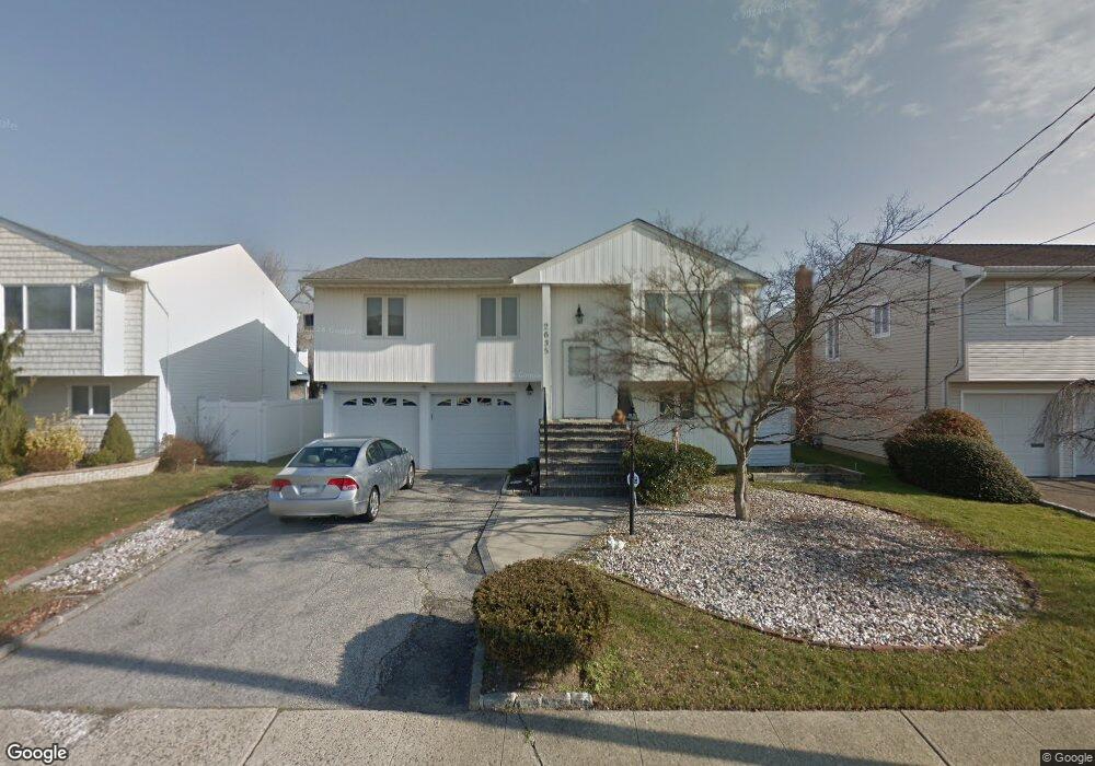 2635 Henry St, Merrick, NY 11566 - photo 1