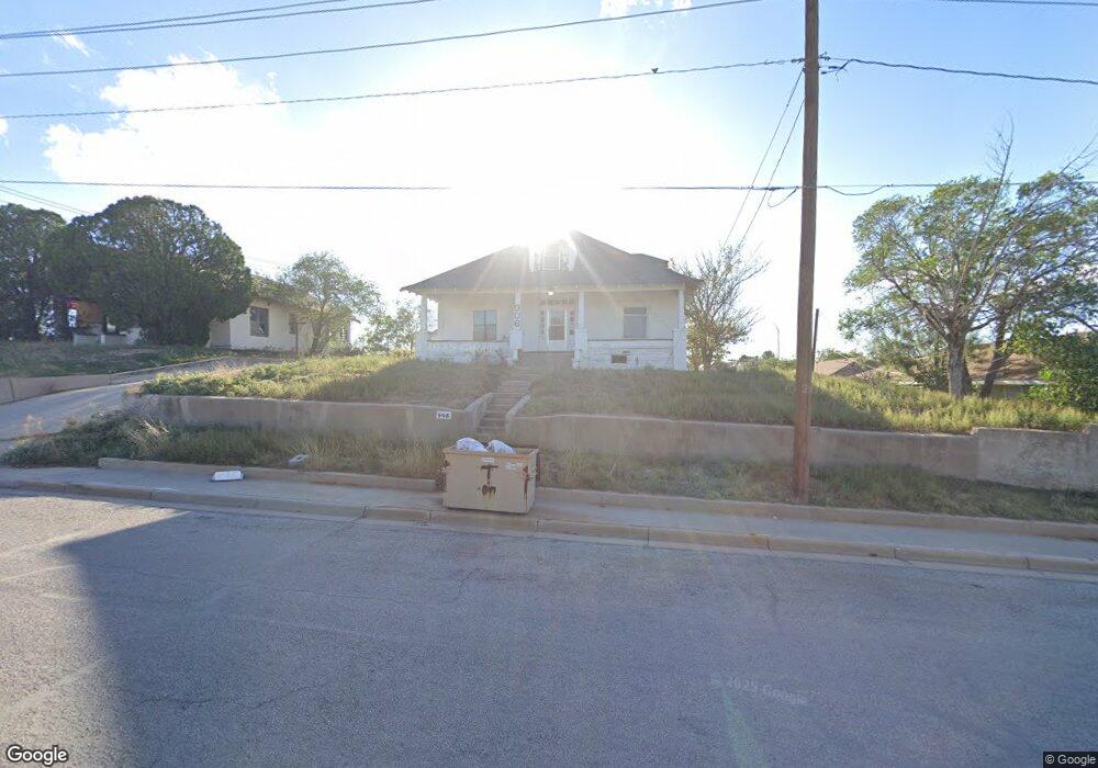 906 Scurry St, Big Spring, TX 79720 - photo 1