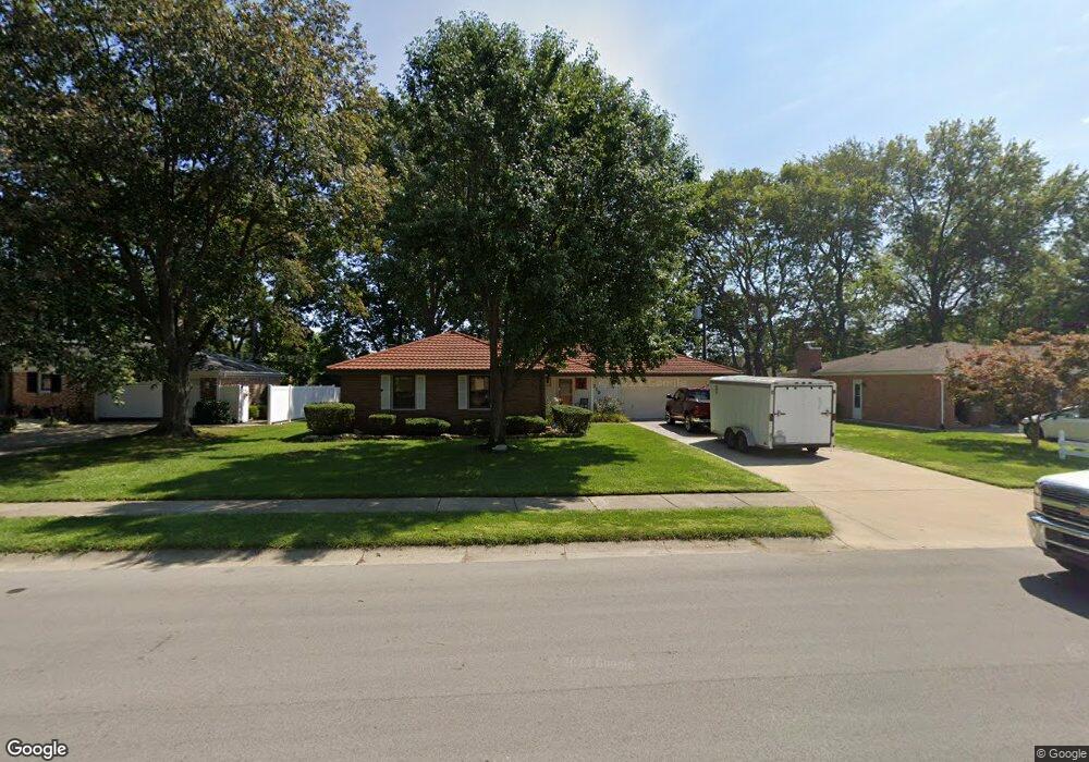 3215 Flintwood Dr, Columbus, IN 47203 - photo 1