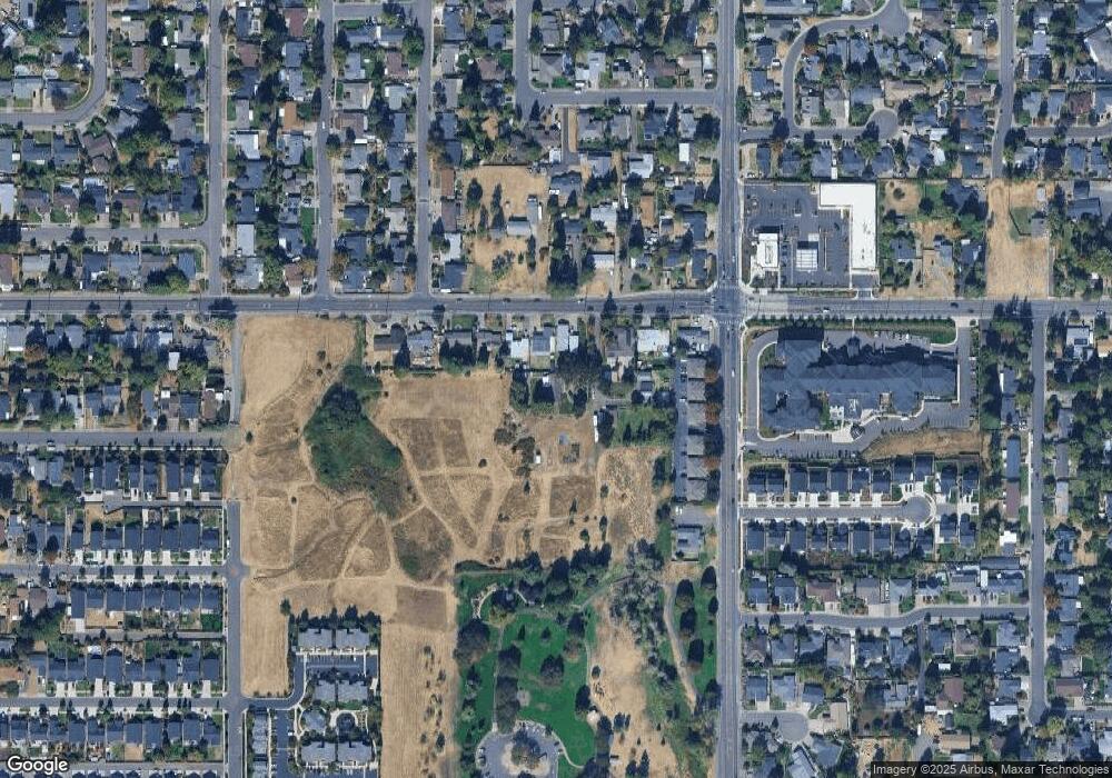 2440 E McAndrews Rd, Medford, OR 97504 - photo 1