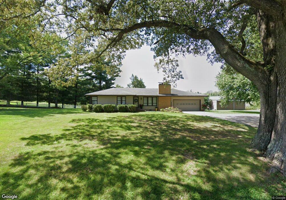 1025 Lewis Rd, Harrisburg, IL 62946 - photo 1