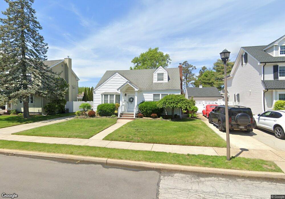 786 Caryl St, Franklin Square, NY 11010 - photo 1