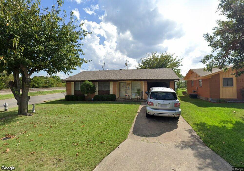 1720 James St, Sherman, TX 75090 - photo 1