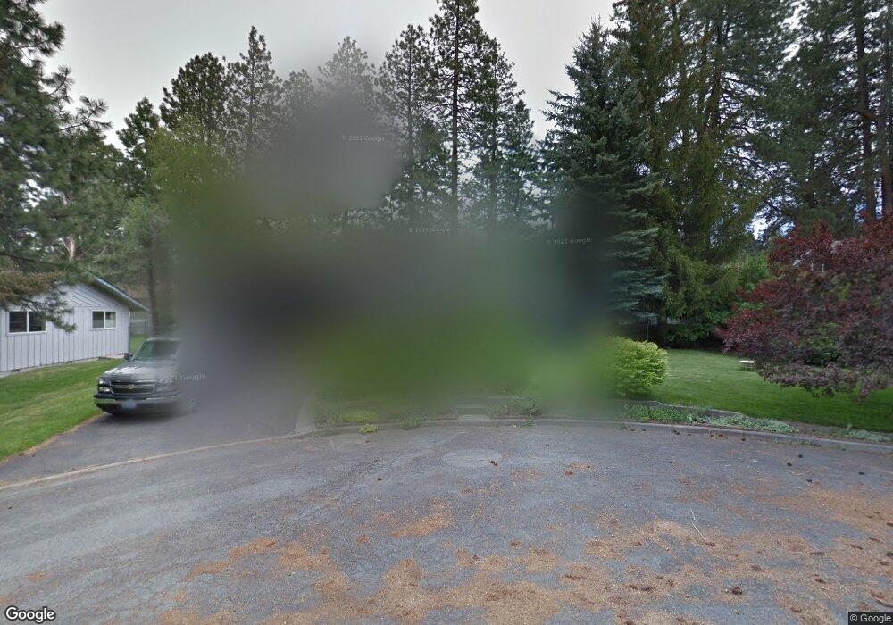 1732 NE Pinewood Dr, Bend, OR 97701 - photo 1