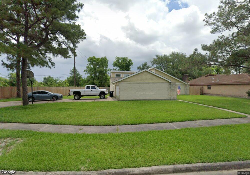 7670 Athlone Dr, Houston, TX 77088 - photo 1