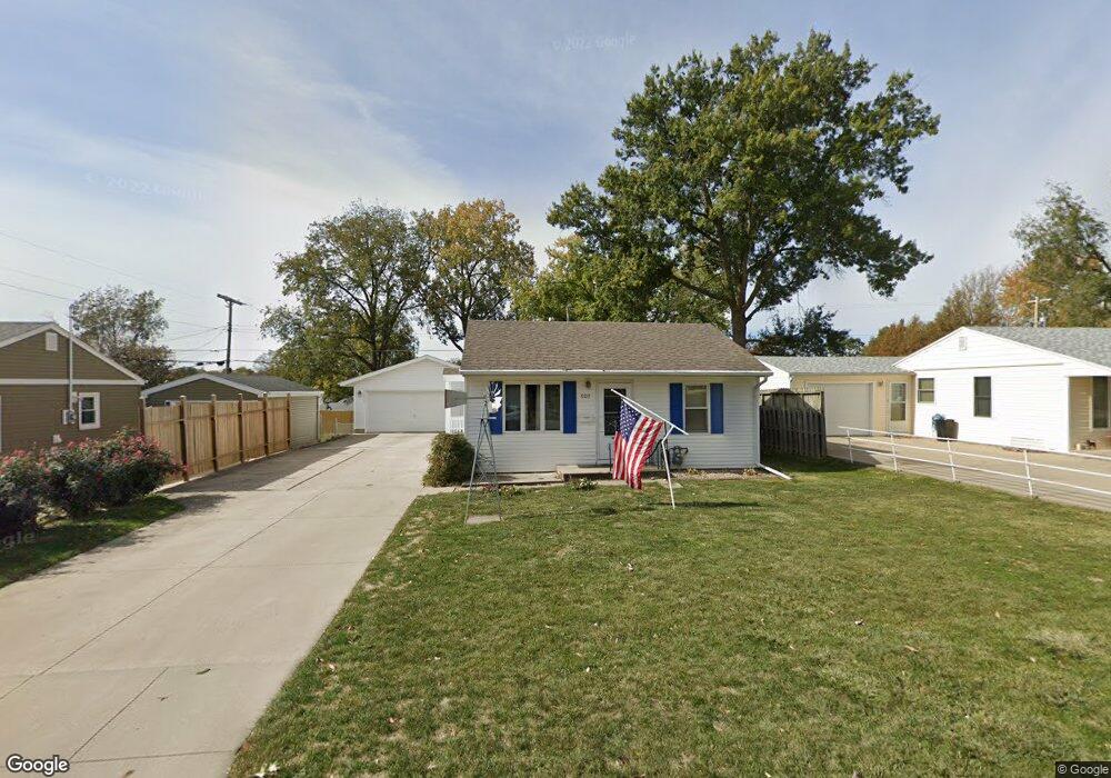 507 E 22nd St S, Newton, IA 50208 - photo 1