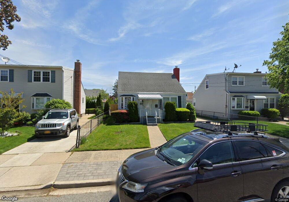 147 Kruze St, Franklin Square, NY 11010 - photo 1