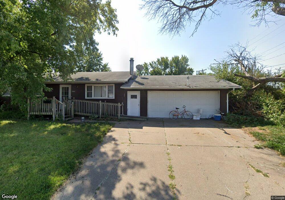 2405 W 29th St, Davenport, IA 52804 - photo 1