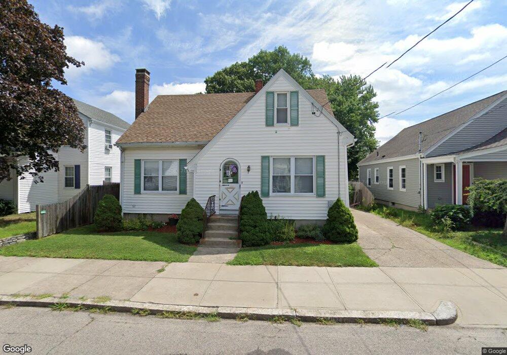 131 Perrin Ave, Pawtucket, RI 02861 - photo 1