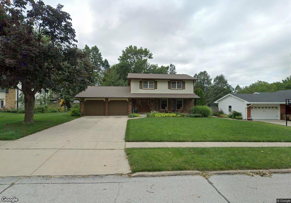 3910 Dakota Dr, West Des Moines, IA 50265 - photo 1