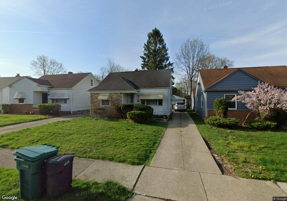 18706 Longview Ave, Maple Heights, OH 44137 - photo 1