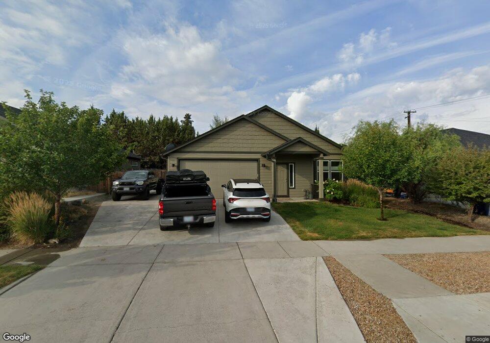 20335 Lois Way, Bend, OR 97702 - photo 1
