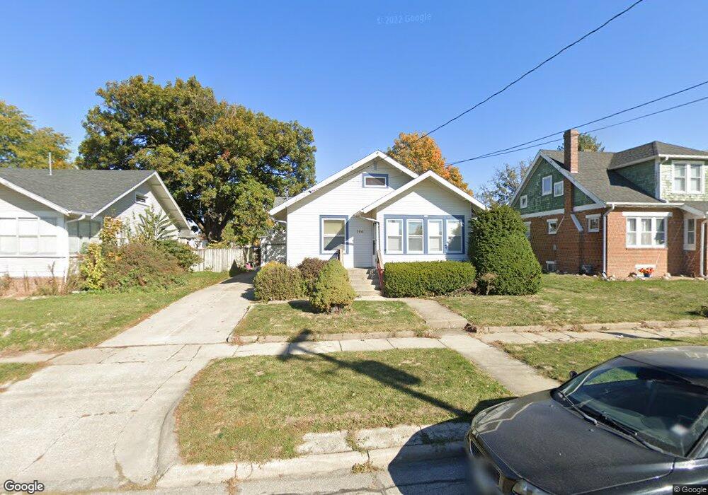 706 S 4th Ave E, Newton, IA 50208 - photo 1