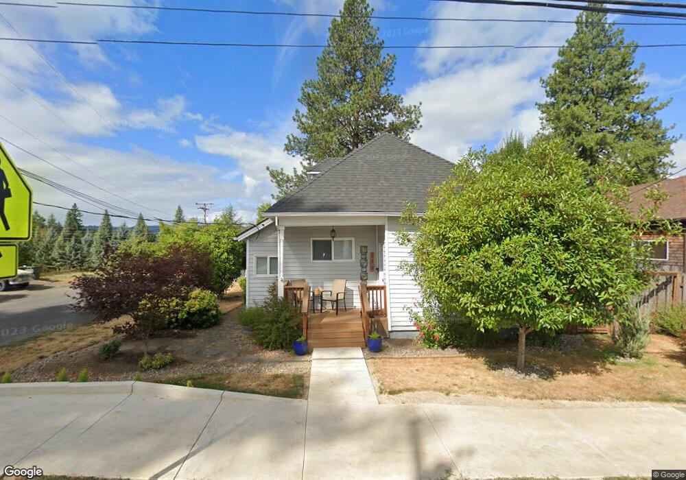 539 S Pine St, Carlton, OR 97111 - photo 1
