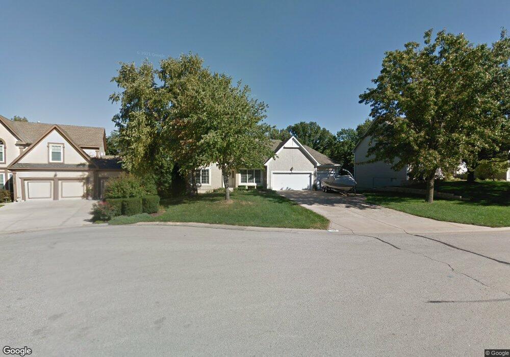 5711 Alden Ct, Shawnee, KS 66216 - photo 1