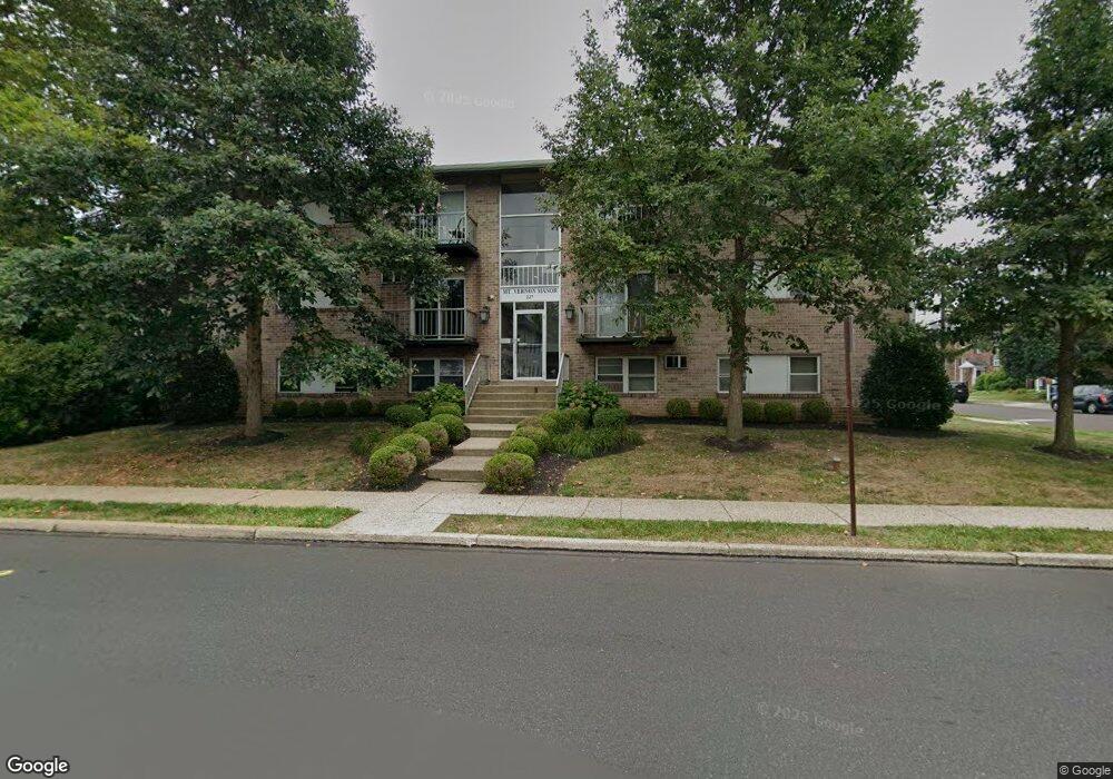 227 S Line St, Lansdale, PA 19446 - photo 1