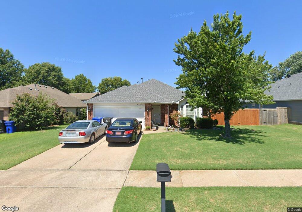 1212 W Roanoke St, Broken Arrow, OK 74011 - photo 1