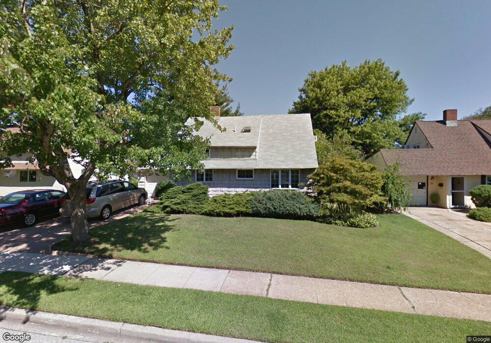 109 Stirrup Ln, Levittown, NY 11756 - photo 1