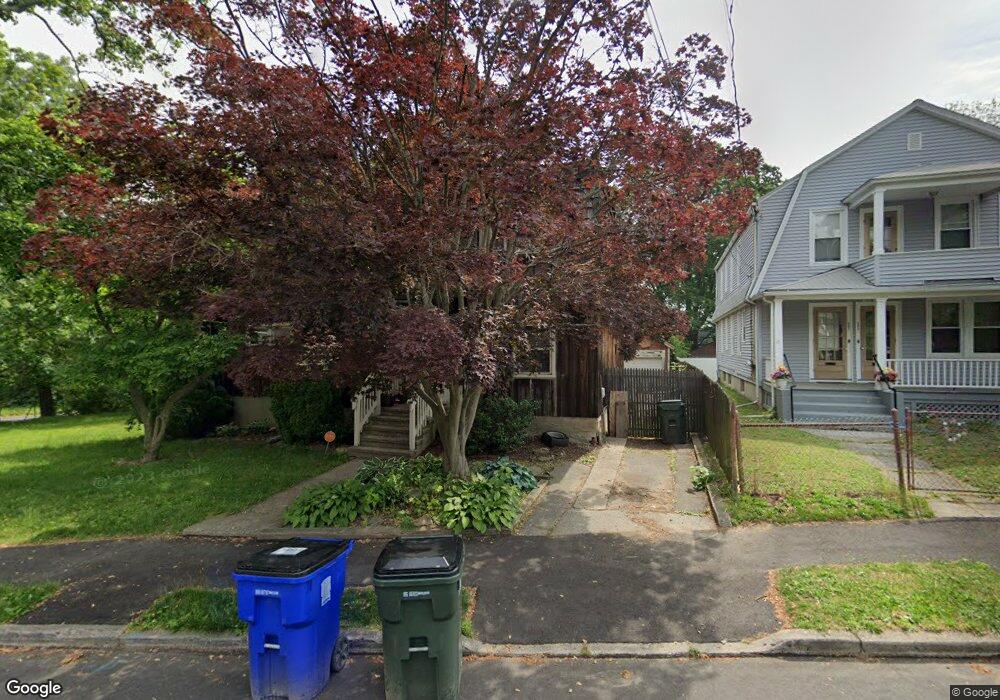 685 Knapps Hwy, Fairfield, CT 06825 - photo 1