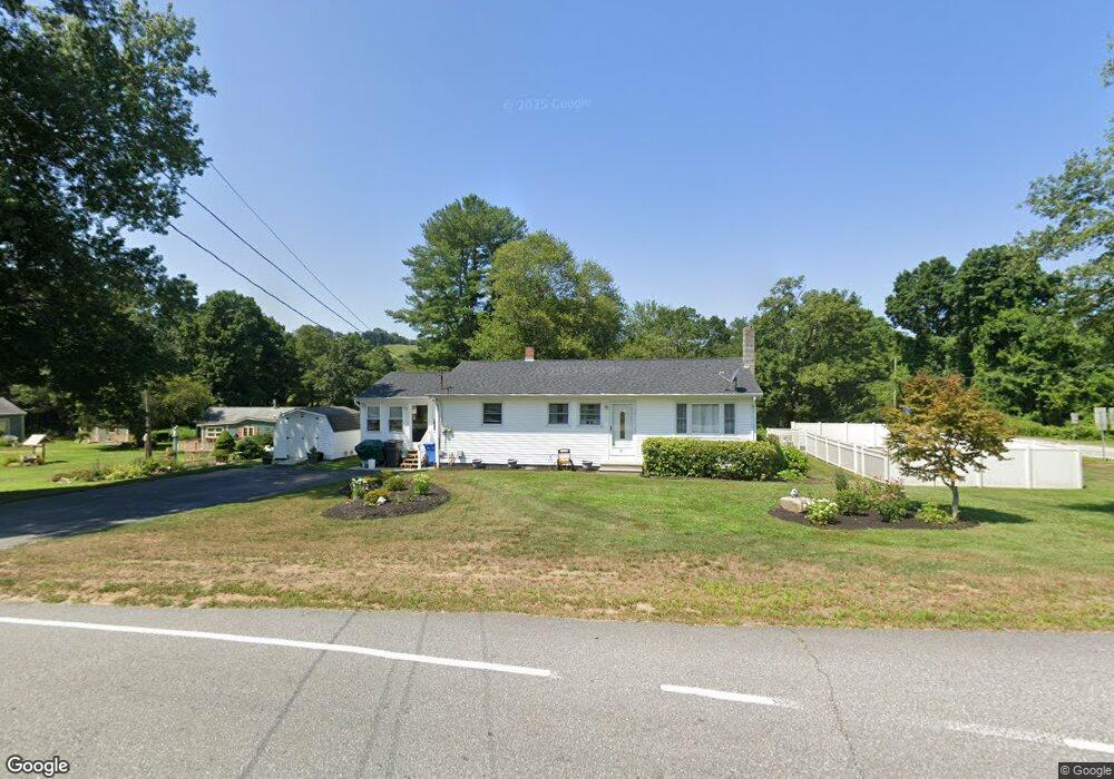 290 Deerfield Rd, Pomfret Center, CT 06259 - photo 1