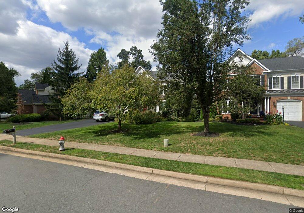 6816 Moly Dr, Falls Church, VA 22046 - photo 1