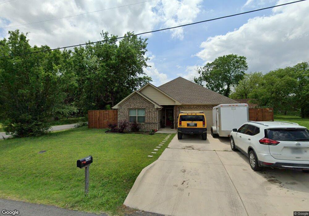 306 Pittsfield St, Ennis, TX 75119 - photo 1