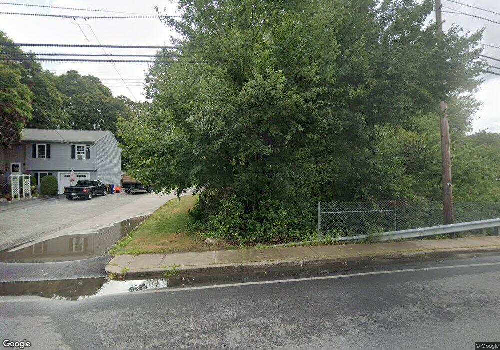 1854 New London Tnpk Turnpike, West Warwick, RI 02893 - photo 1