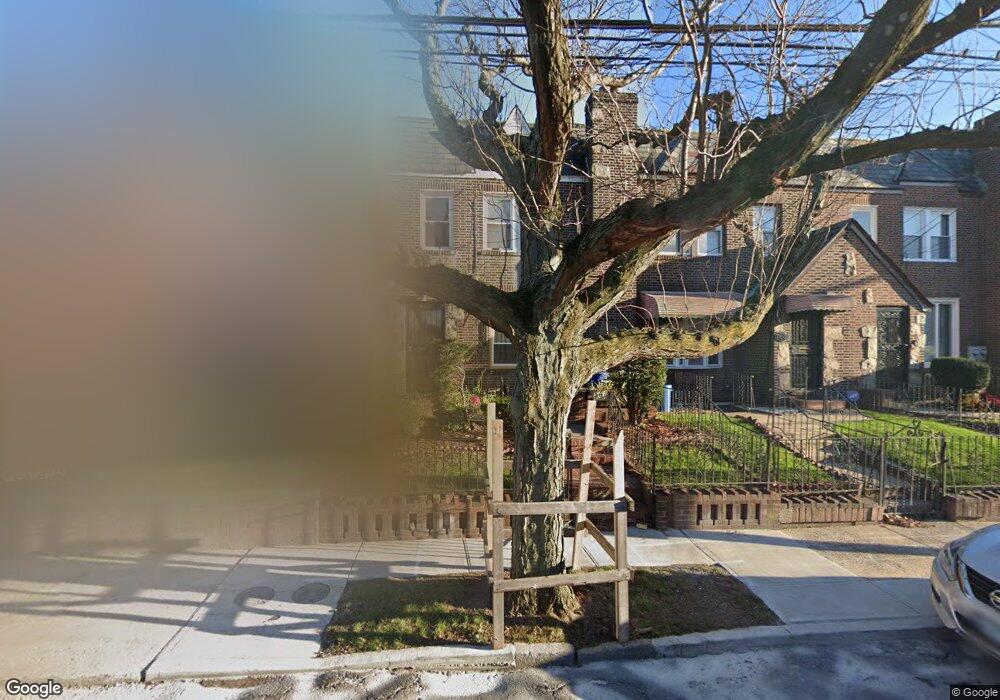 17608 Sunbury Rd, Jamaica, NY 11434 - photo 1