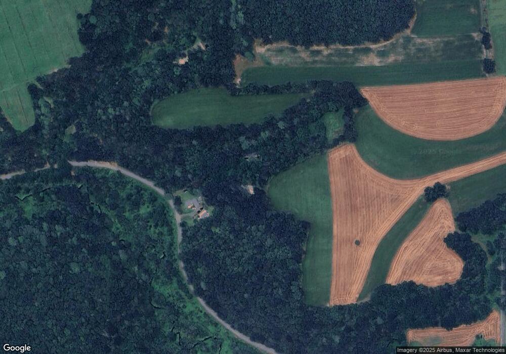 305 Pleasant Valley Rd, New Ringgold, PA 17960 - photo 1