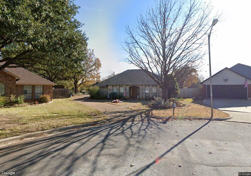 6400 Whitney Ct, North Richland Hills, TX 76182 - photo 1