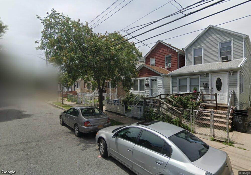 15061 116th Rd, Jamaica, NY 11434 - photo 1