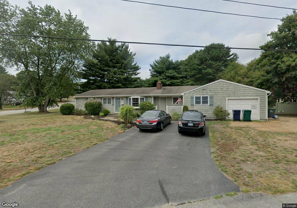 160 Pine River Dr, North Kingstown, RI 02852 - photo 1