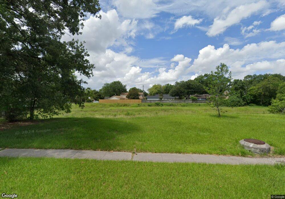 7707 Streamside Dr, Houston, TX 77088 - photo 1