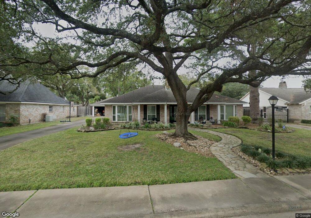 10114 Inwood Dr, Houston, TX 77042 - photo 1