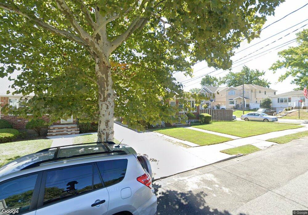 24 Sheridan Ct, Staten Island, NY 10306 - photo 1