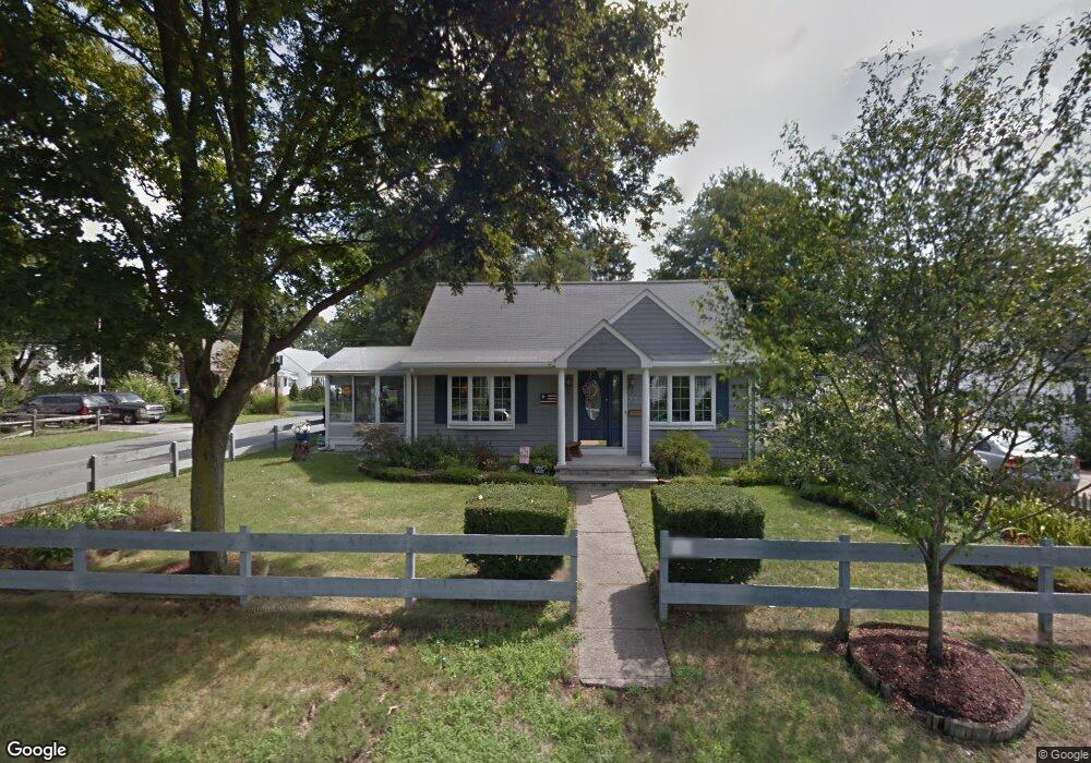 116 Buttonwoods Ave, Warwick, RI 02886 - photo 1