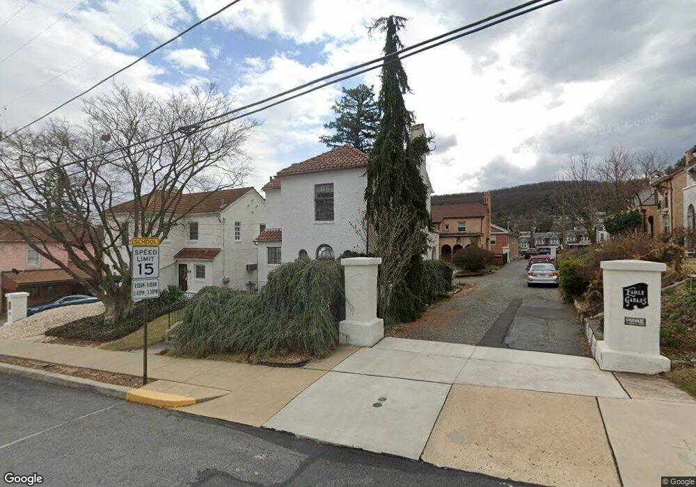 6 Earl Gables Ct, Reading, PA 19606 - photo 1