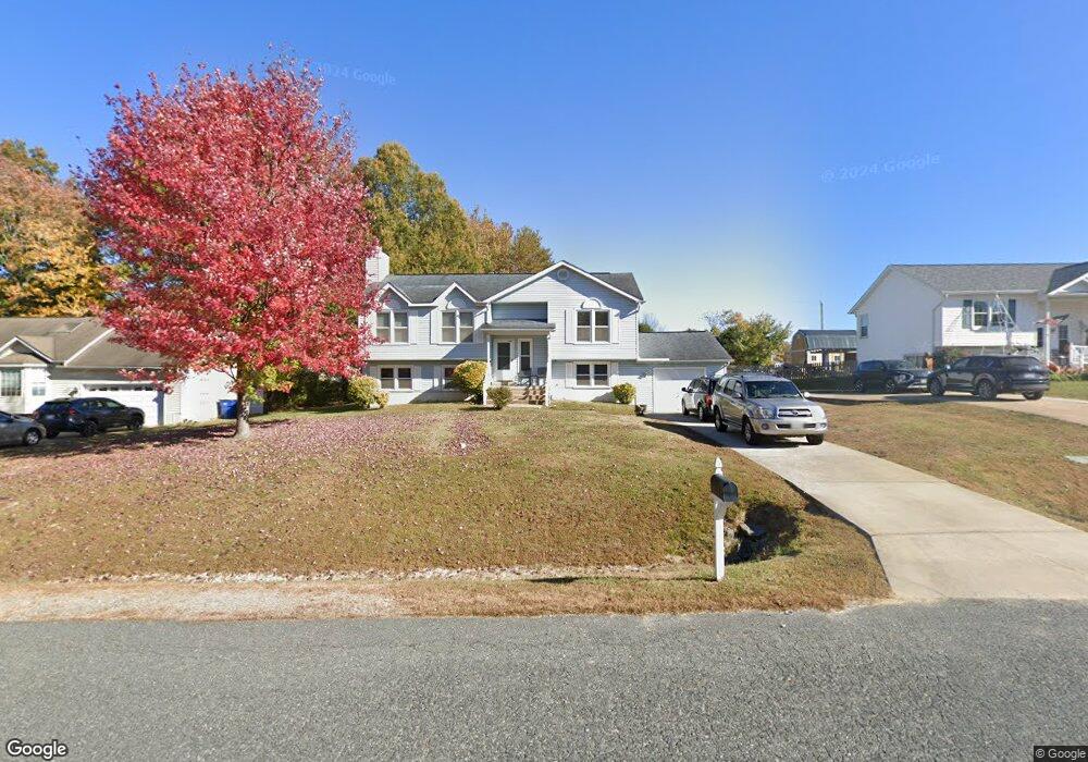 11513 Hampstead Dr, Fredericksburg, VA 22407 - photo 1