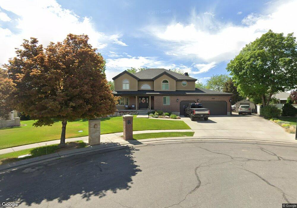 9483 S Overleigh Ct, South Jordan, UT 84095 - photo 1