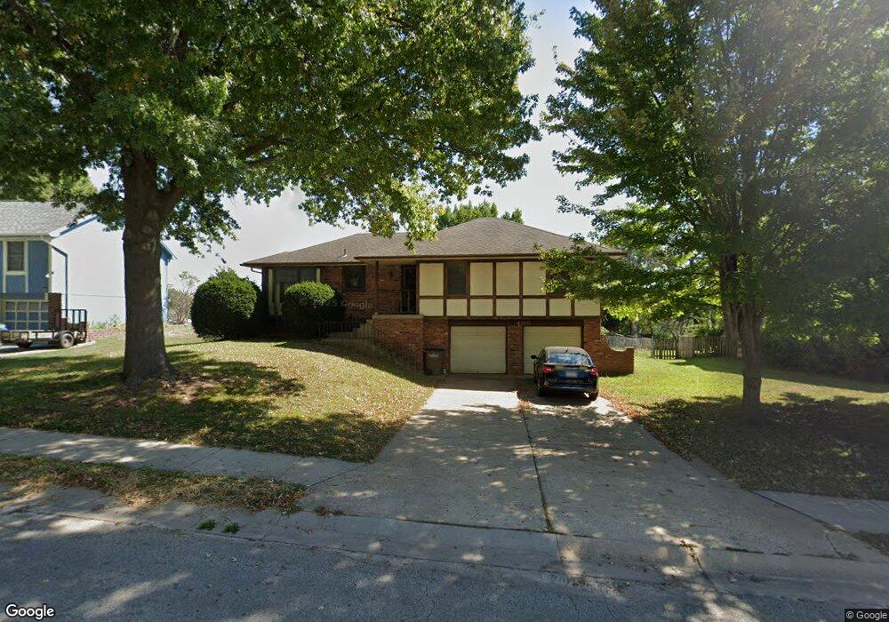 409 N Washington St, Raymore, MO 64083 - photo 1