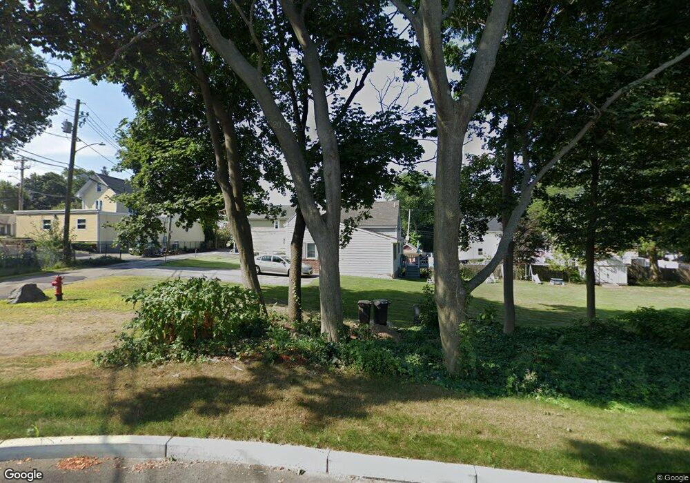 7 Wade Place, Woburn, MA 01801 - photo 1