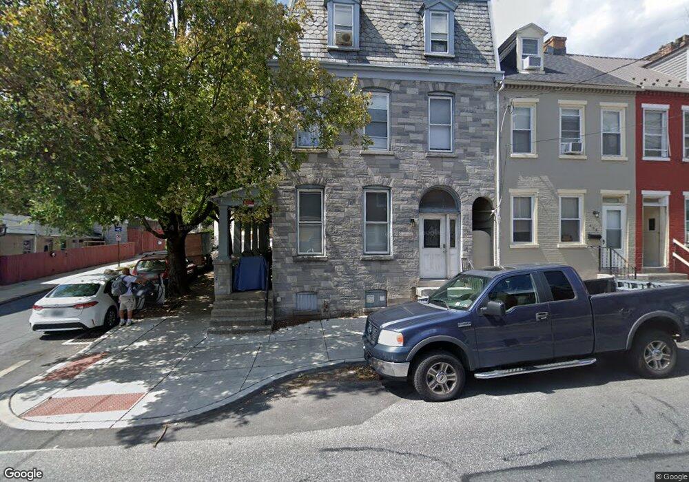 471 Manor St unit 3rd floor, Lancaster, PA 17603 - photo 1