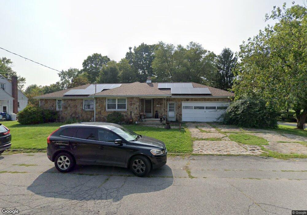 305 Prospect St, Belvidere, NJ 07823 - photo 1