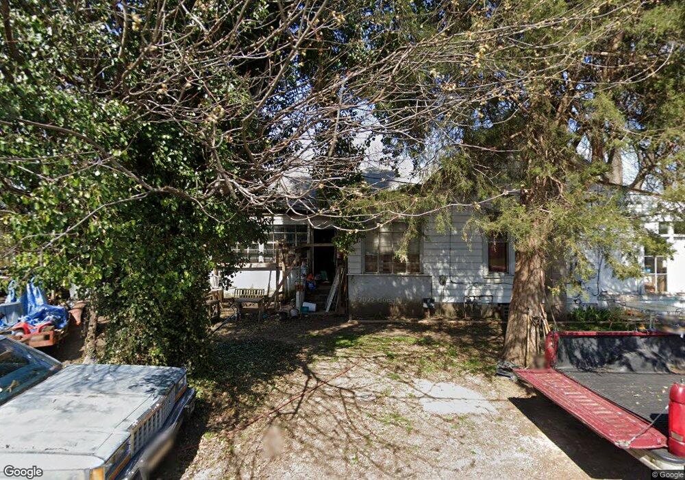 1001 Brunswick Dr, Jeffersonville, IN 47130 - photo 1