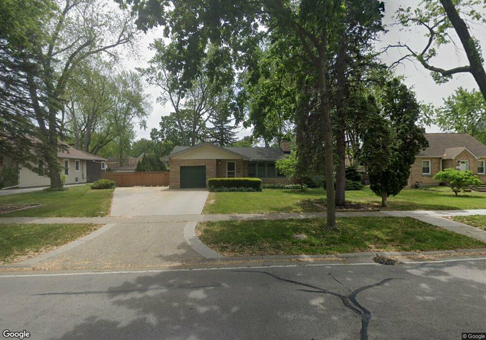 681 E Prairie Ave, Des Plaines, IL 60016 - photo 1