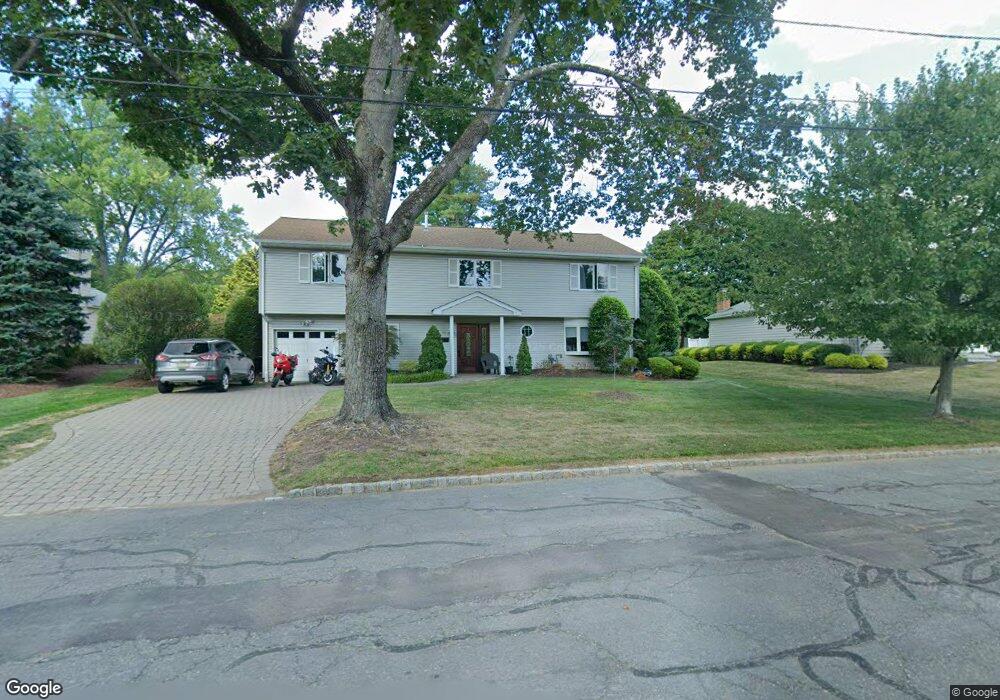 10 Alcott Dr, Livingston, NJ 07039 - photo 1