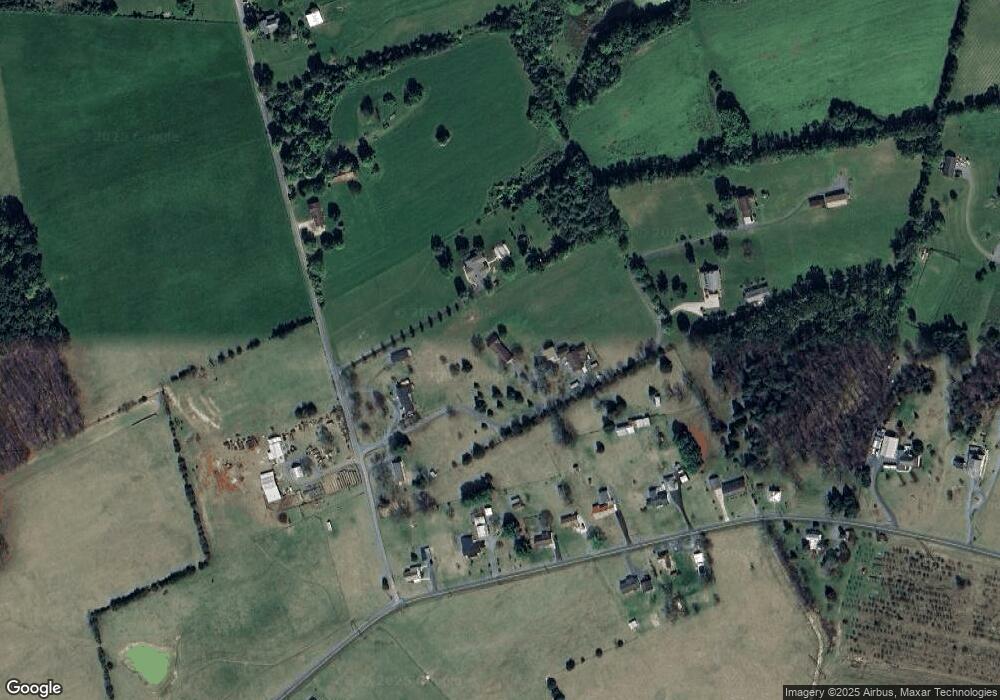 121 Clear View Ln, Strasburg, VA 22657 - photo 1