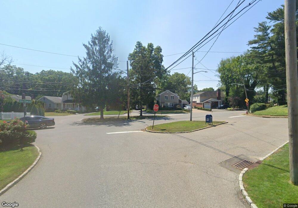 29 Cedar Ln N, Glen Head, NY 11545 - photo 1