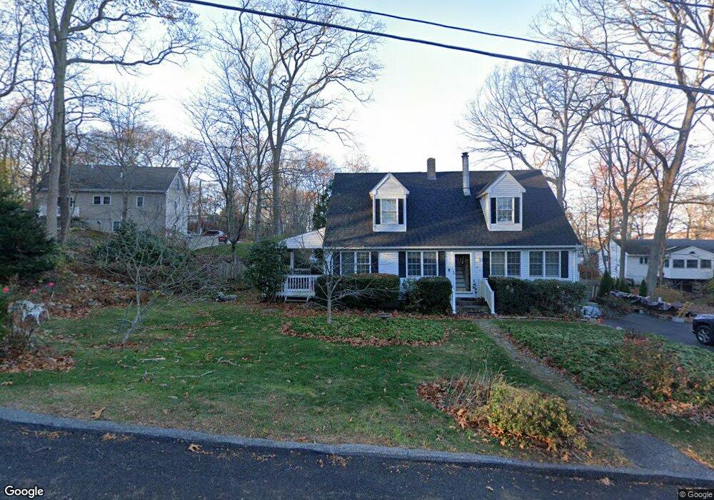 10 Foxcroft Rd, Niantic, CT 06357 - photo 1