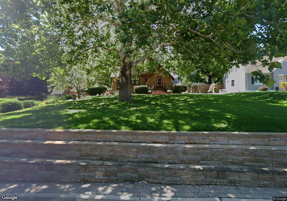 628 W 10th St, Concordia, KS 66901 - photo 1